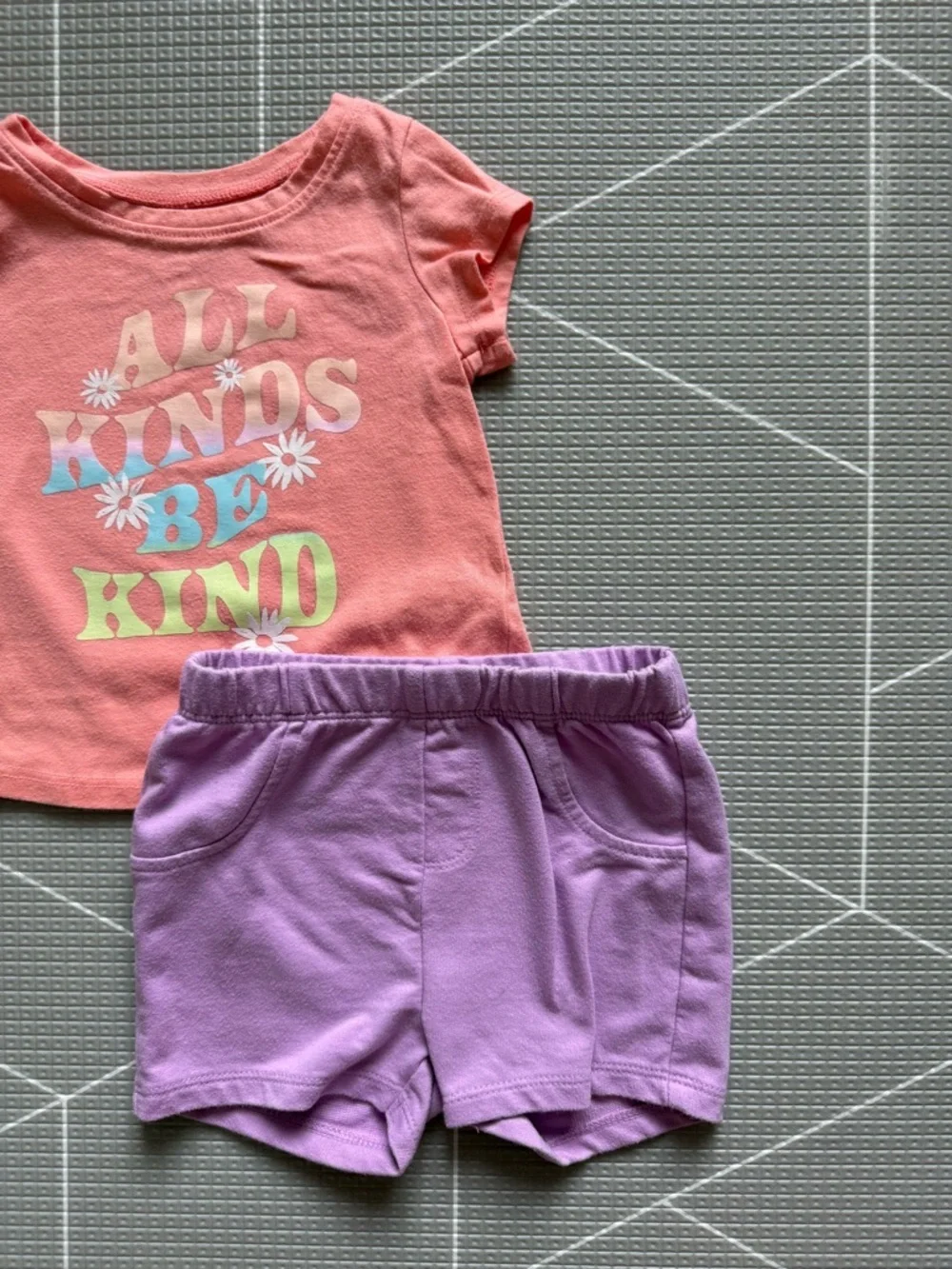 Pekkle|Baby girl summer set,Peach 'Kind' Tee & Lilac Lounge Shorts Set•••12M